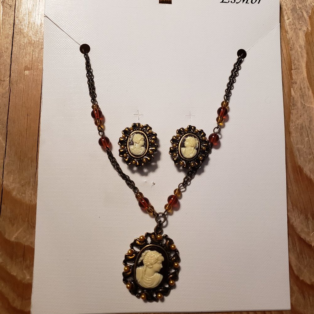 ESMOR Victorian woman portrait cameo necklace/pierce earring set - NEW